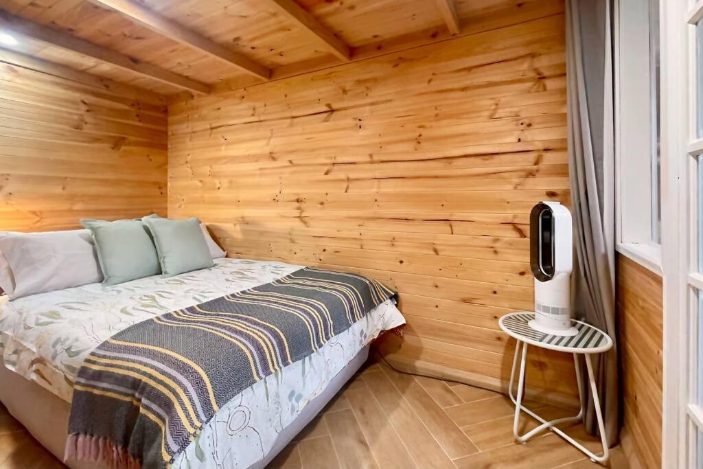 Lovely Brick Cottage With Amazing Water View ホバート エクステリア 写真